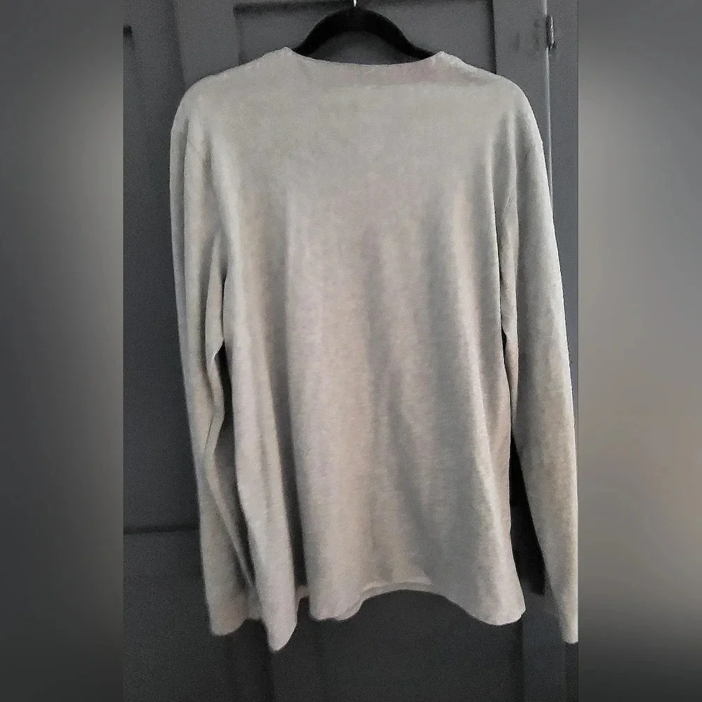 Nike - EUC - Dri-Fit, Gray, Long Sleeve T- Shirt,  Athletic Cut, Unisex,  Size L